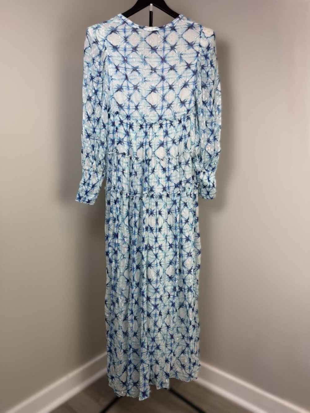 NWT Rococo Sand Women’s Blue Long Sleeves Button Multi Maxi Dress Size S - Picture 4 of 9